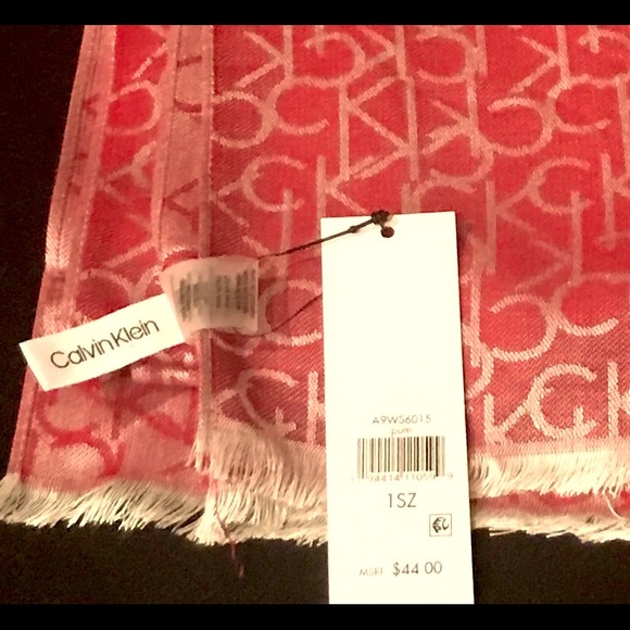 Calvin Kline Viscose Scarf / Wrap Color Wine - Picture 2 of 3